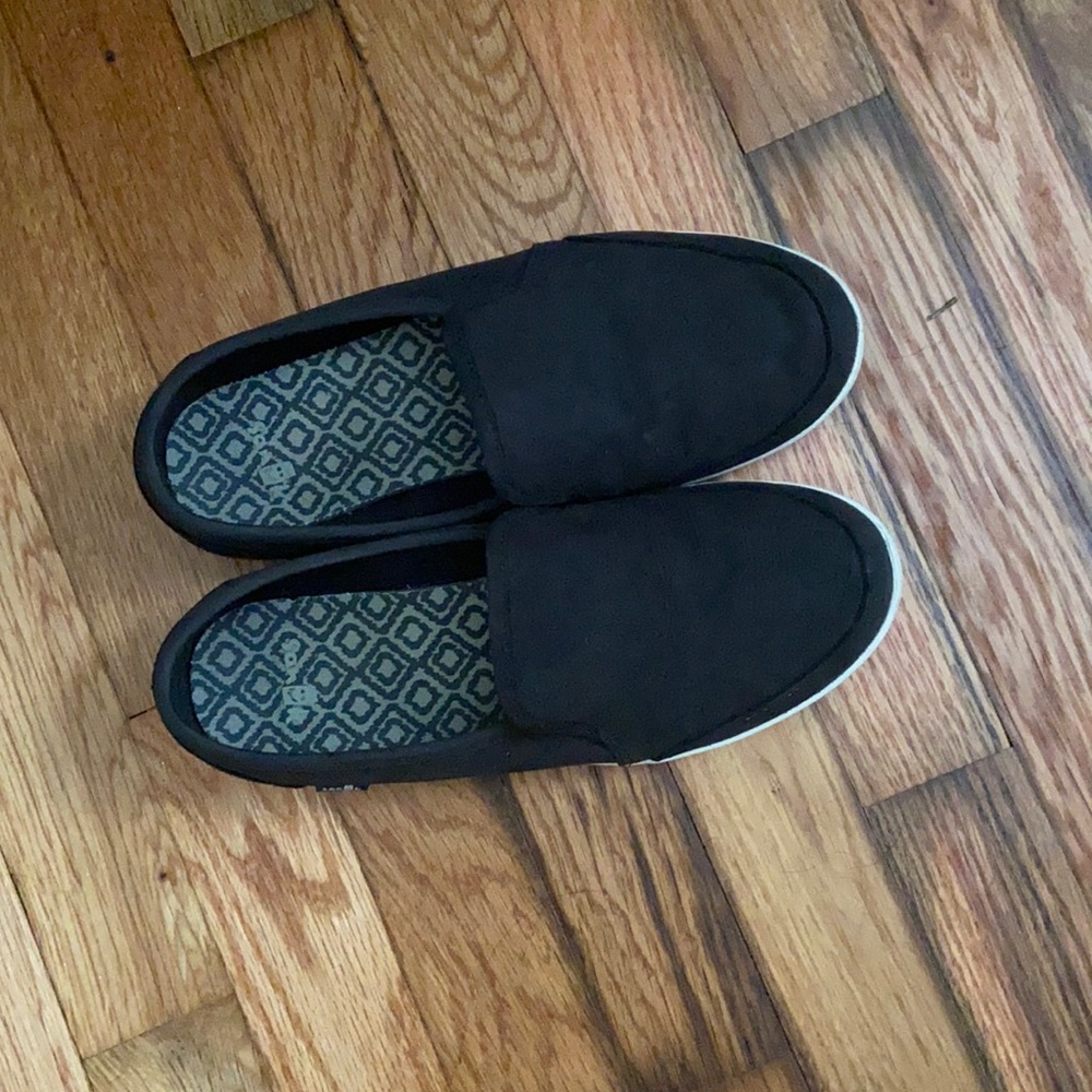 Sanuk Black Pair O Dice Shoes Size 7.5